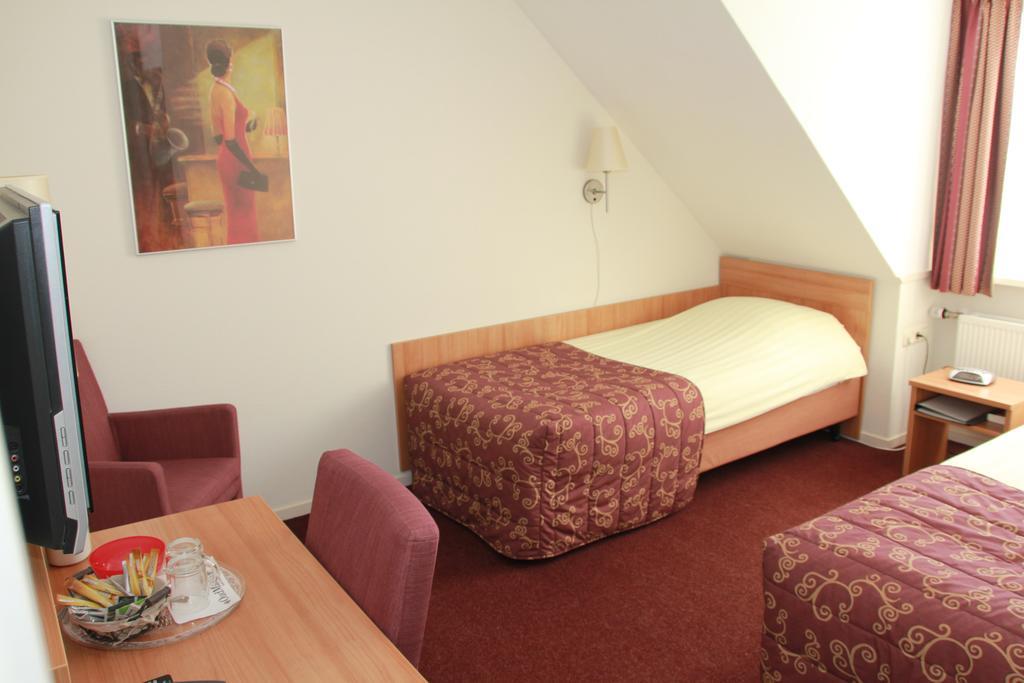 Hotel Brasserie Oud Maren Bagian luar foto